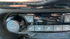 Nissan Juke 1.6 Hybrid Tekna 5dr Auto Hybrid Hatchback